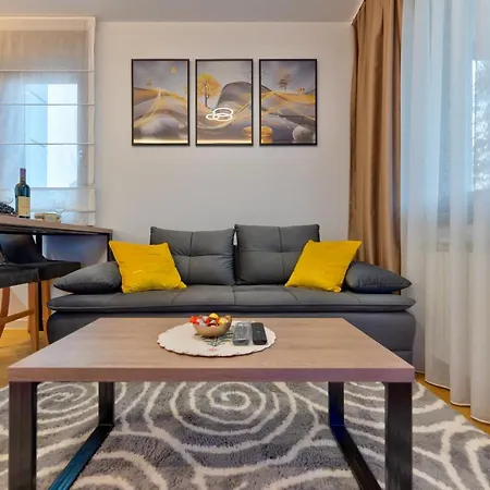 Apartment Aurora Lux 16 *