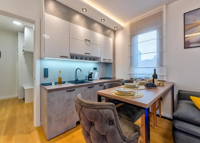 Appartement Aurora Lux 16 *