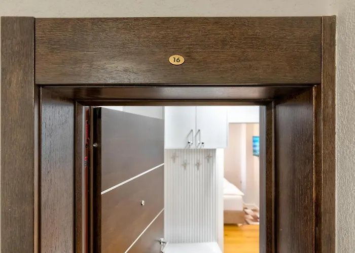 Appartement Aurora Lux 16 *